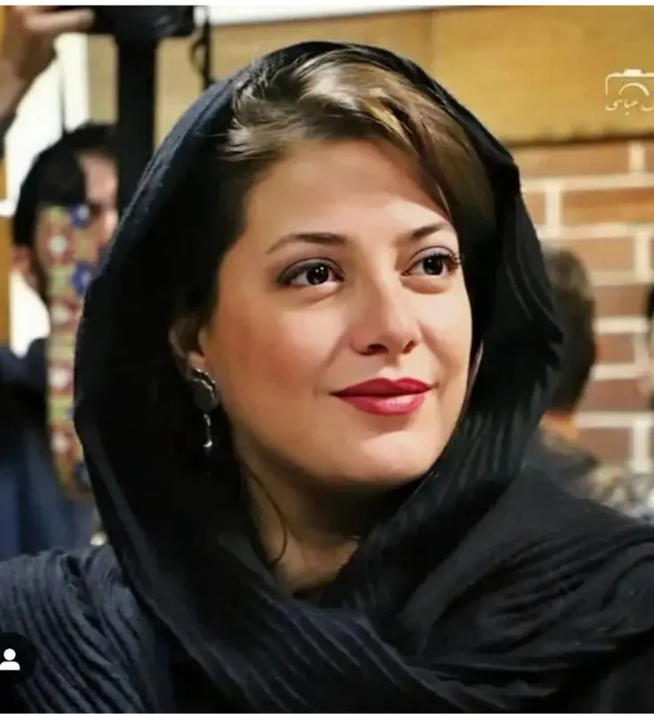 استایل خاص طناز طباطبایی شال مشکی طناز