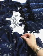 شال طرحدار سرمه ای کد 1729