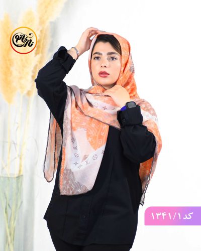 روسری حریرنخ رنگ سال