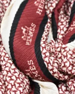 شال پلیسه زرشکی کرم  کد 1525 - Image 12