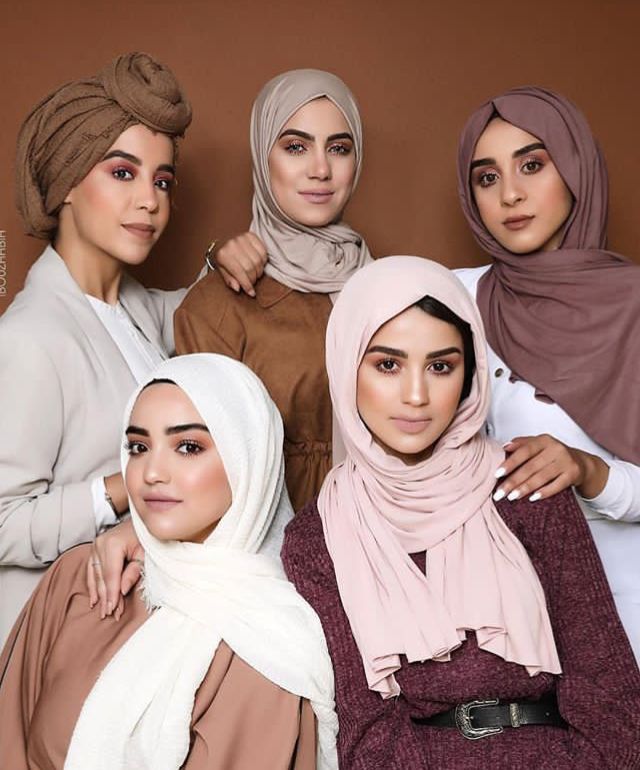 چه لباس یا شالی به رنگ پوستت میاد؟