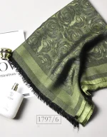 روسری ابریشم ژاکارد قواره 120طرح گل رز کد 1797 - Image 8