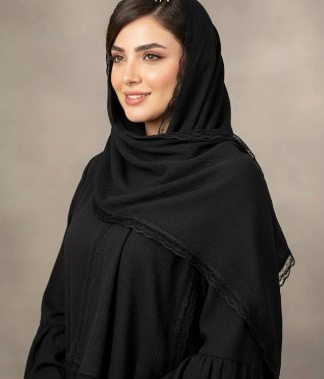 شال مشکی دور دانتل